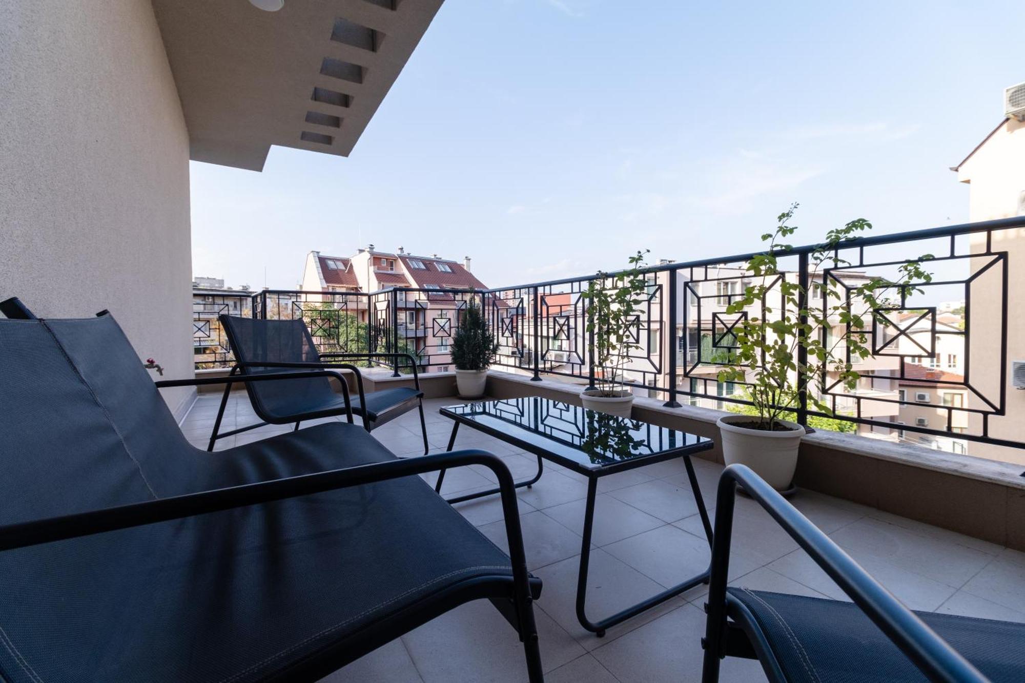 1-Bedroom Apartment With Free Private Parking Plovdiv Buitenkant foto