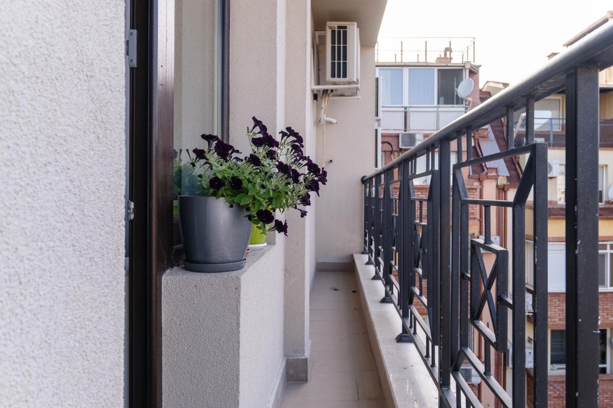 1-Bedroom Apartment With Free Private Parking Plovdiv Buitenkant foto